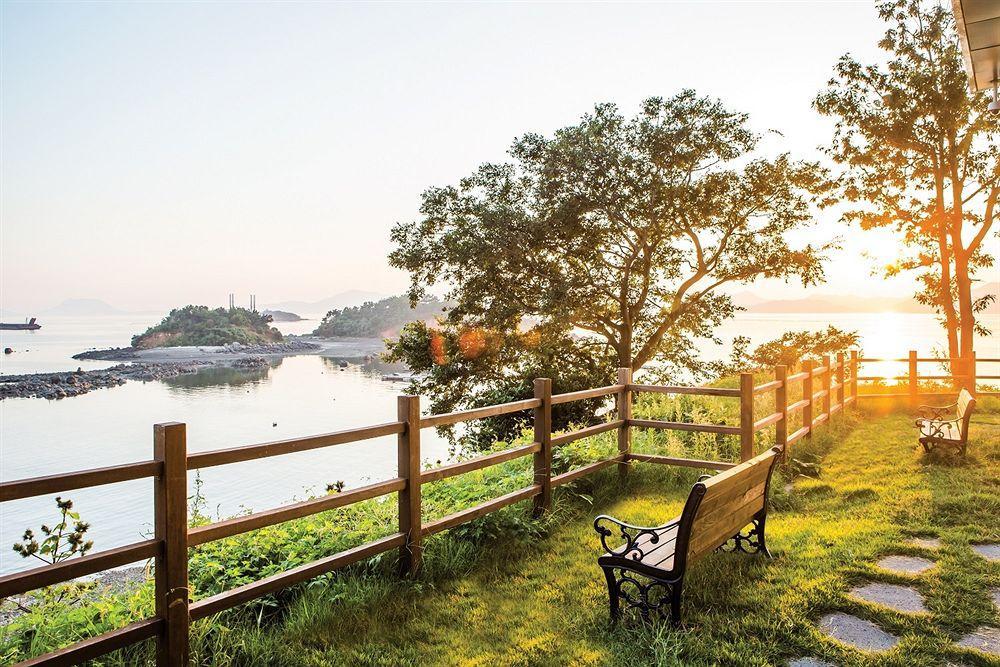 Hidden Bay Hotel Йосу Екстериор снимка