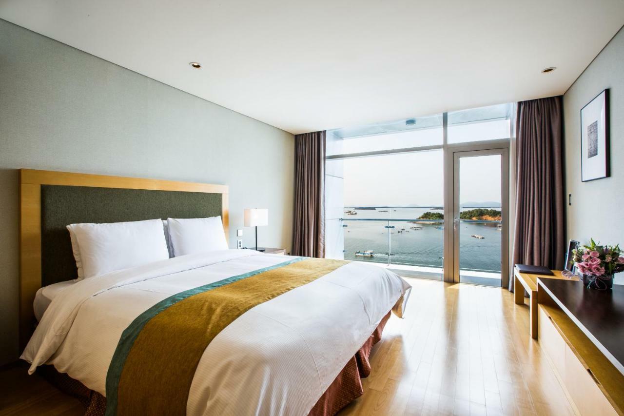 Hidden Bay Hotel Йосу Екстериор снимка